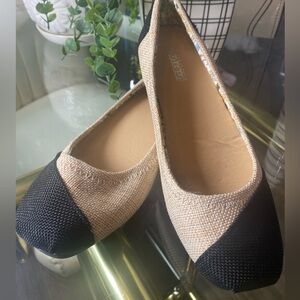 Shoes of Soul SOS                 Black and Tan Flats